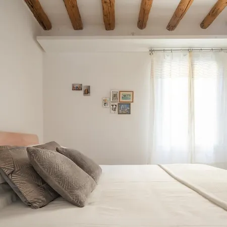 Luxury Garden Mansion R&r Apartament