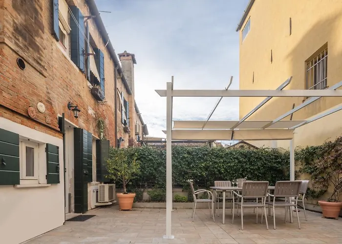 Luxury Garden Mansion R&r Appartamento *